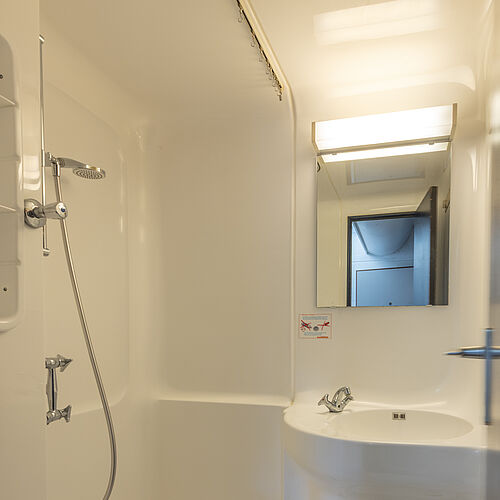 Bathroom Shower/WC