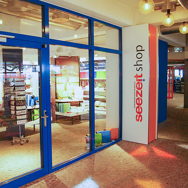 Der Seezeit-Shop an der Uni Konstanz mit geschlossener Tür